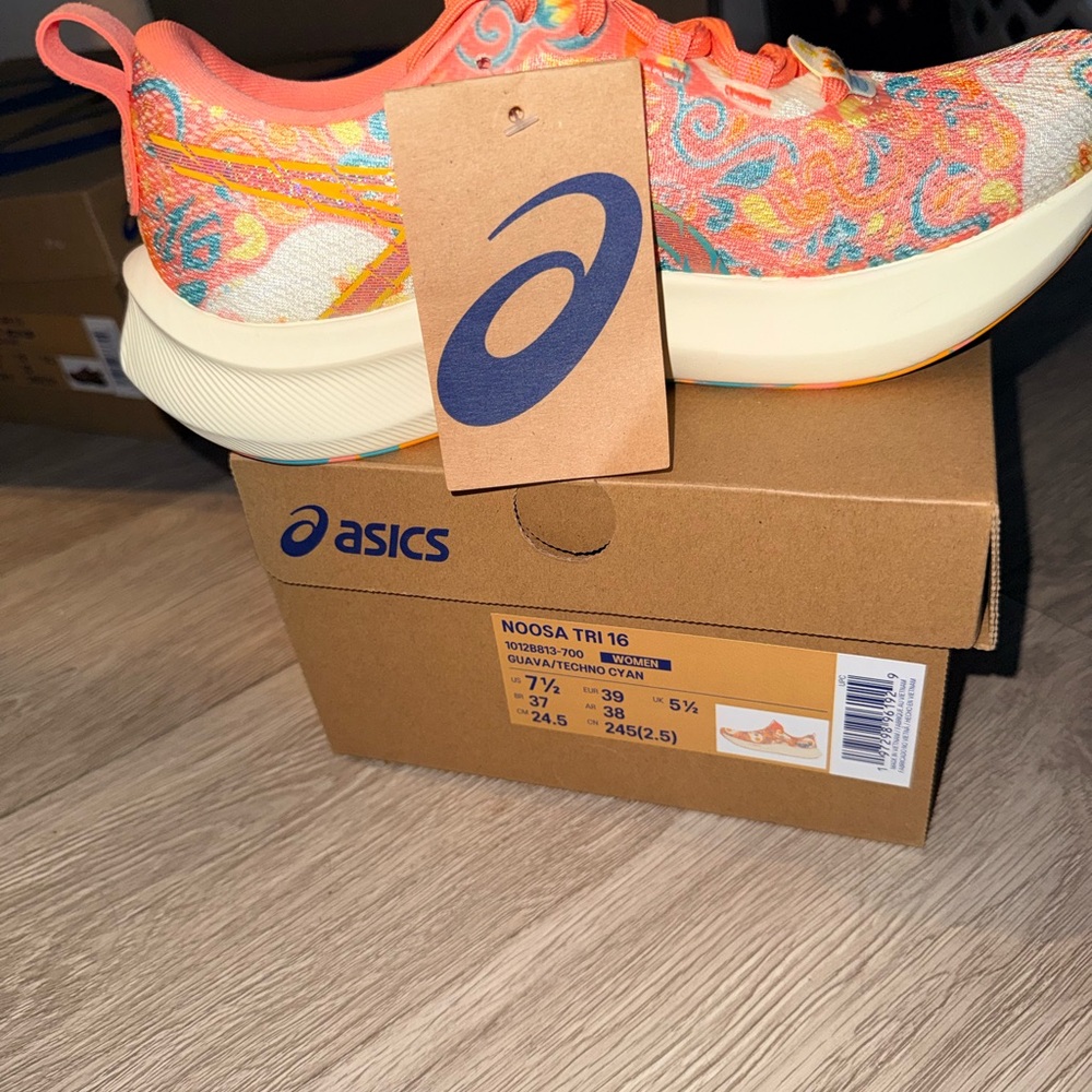 ASICS women’s Noosa Tri 16 Orange Multi Shoes